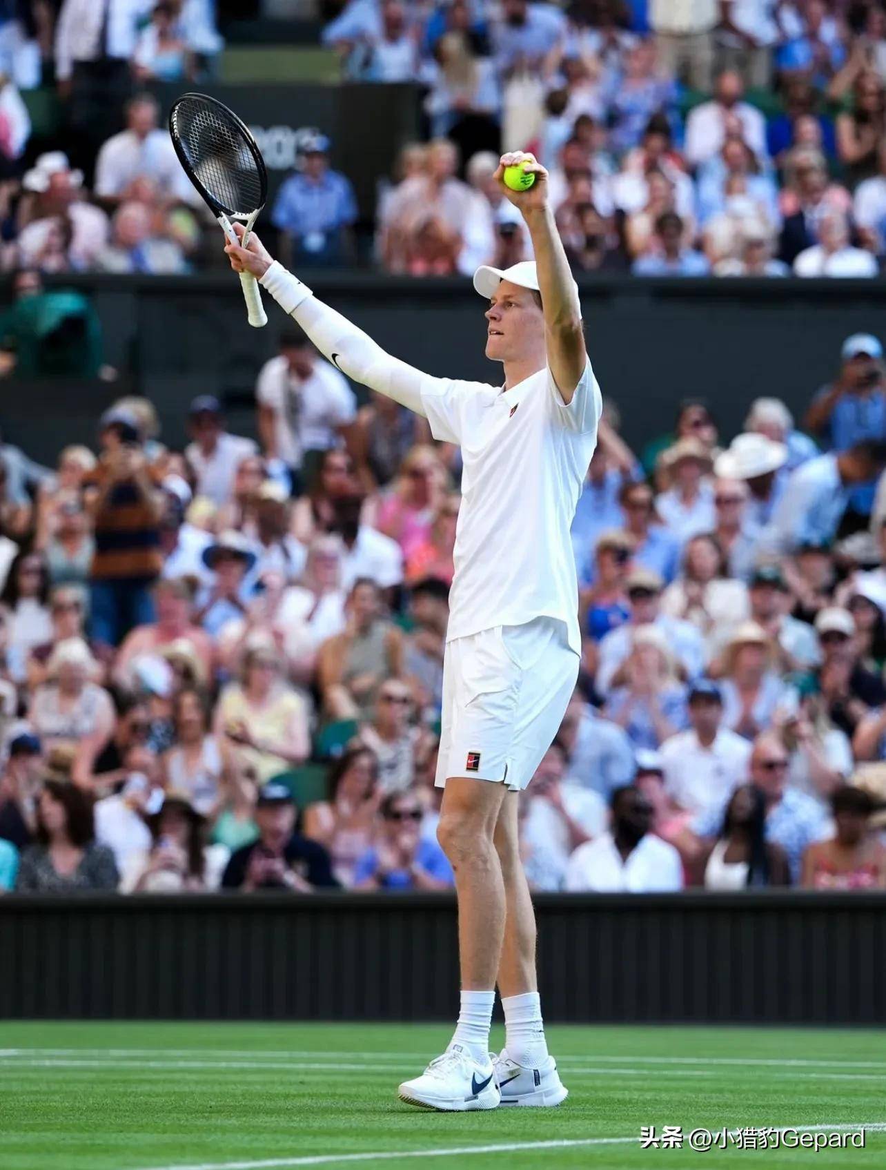 开云下载-德罗巴焦点对战，费德勒与60激战湖人分钟，败北胜负难料！赛场气氛高涨(费德勒VS德约科维奇)