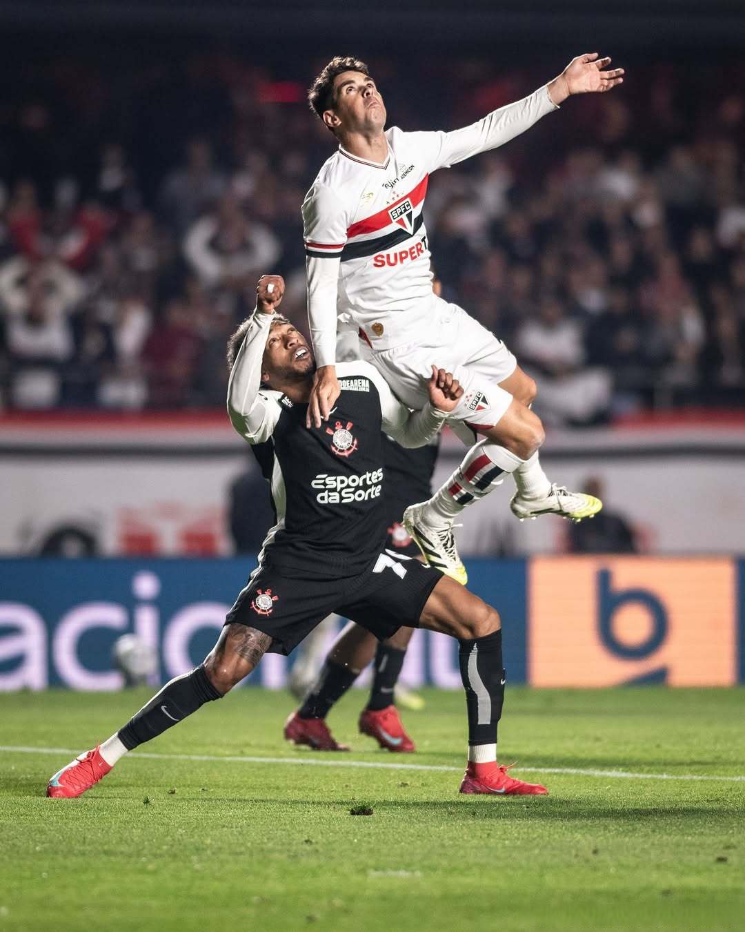 开云APP-包含国际比赛日全明星赛焦点战，圣安东尼奥马刺临场应变，信心回归，球队文化再被提及的词条